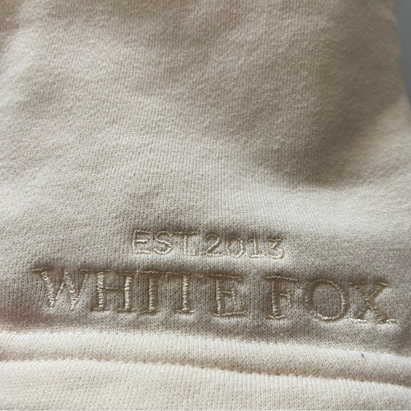 White Fox Along for the Ride Lounge shorts in Butter size M - Picture 6 of 10